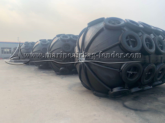 50 kp 80 kp Pneumatischer Gummi-Fender für Schiffe, Docks und Schiffe