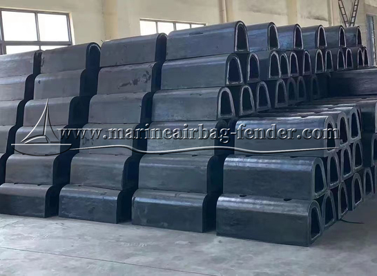 Naturkautschuk-Rubber-Dock-Bumper Marine-D-Typ-Fender für Schiff und Dock