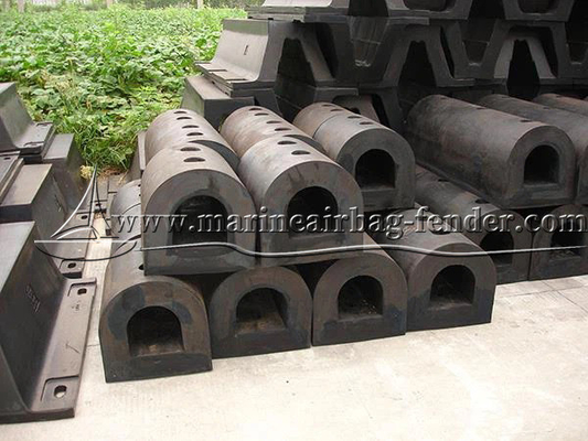 Massivgummi-Fenderstreifen des Typs D Extrudiert DO-Fender 24 Monate Garantie