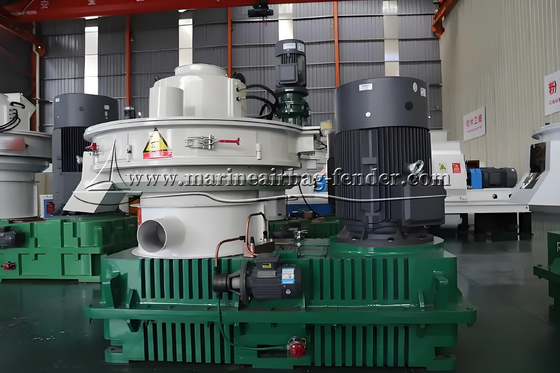 Pneumatische Platten-Pellettmaschine mit Schwerlastreduktor / automatischem Schmiersystem